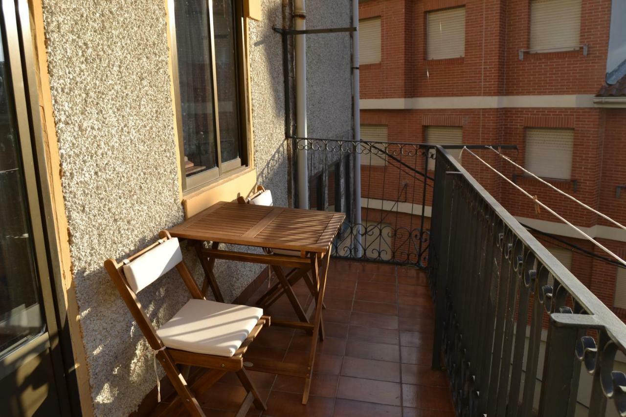 Tres Puentes Anguiano Apartamentos Y Hostal Esterno foto